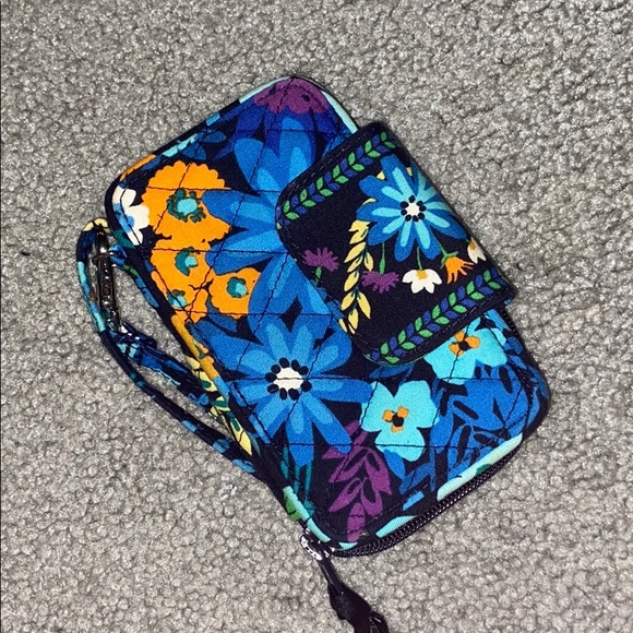 Vera Bradley wallet - Picture 1 of 3